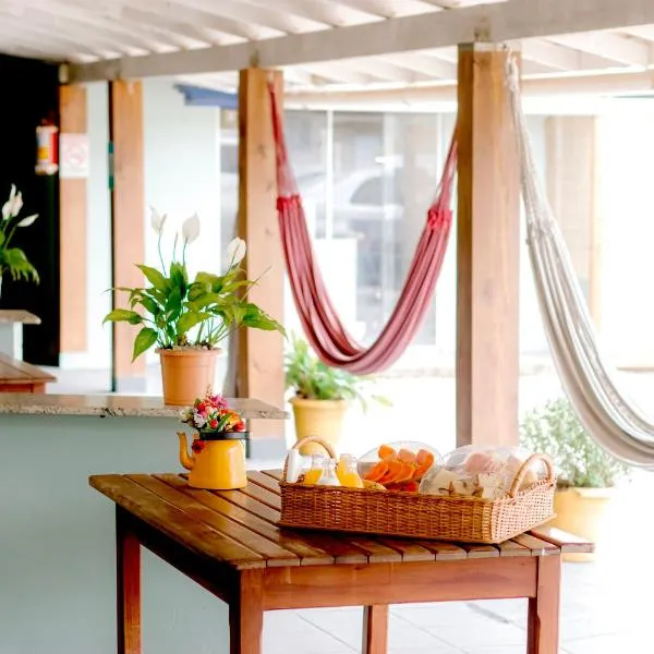 Mares e Flores de Bombinhas, hotell i Bombinhas