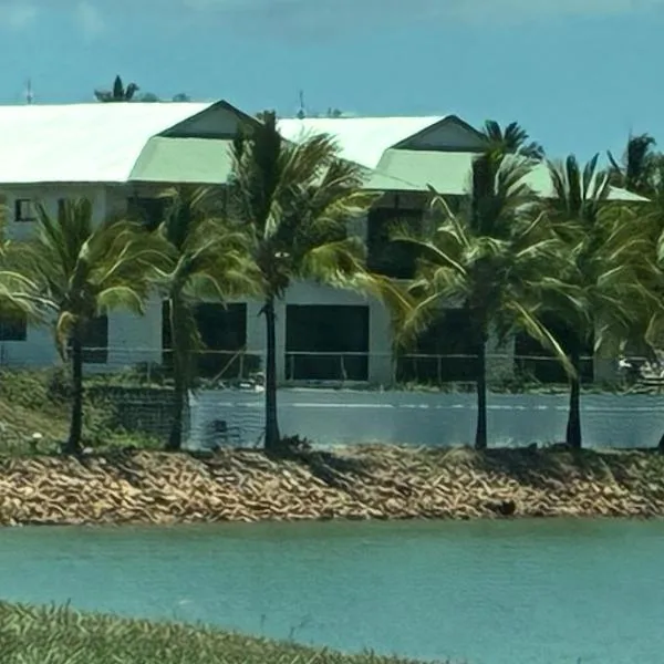 Hichinbrook Lodge, waterfront, hotell i Cardwell