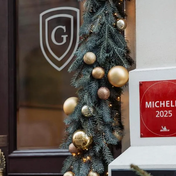 Grand Palace Hotel - Small Luxury Hotels of the World, hotel in Rīga