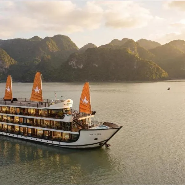 Majesty Luxury Prime Cruise by Premier Group, hotel in Ha Long