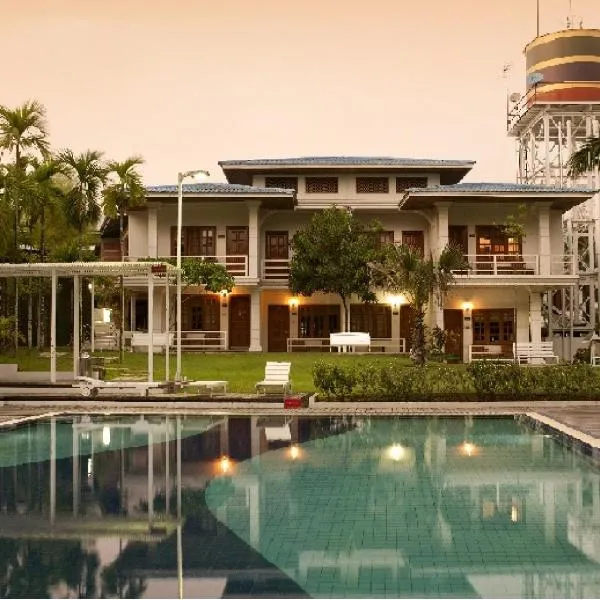 Myanmar Life Hotel, hotel v destinaci Yankoun