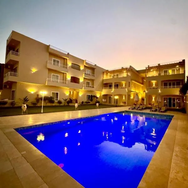 Royal Nile Villa - Nile View Apartment 1, hotel in Luxor