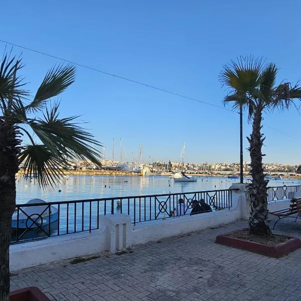 Stylish 2-Bedroom Apartment at Sliema Ferry Tignes 2 P1, ξενοδοχείο στη Σλιέμα