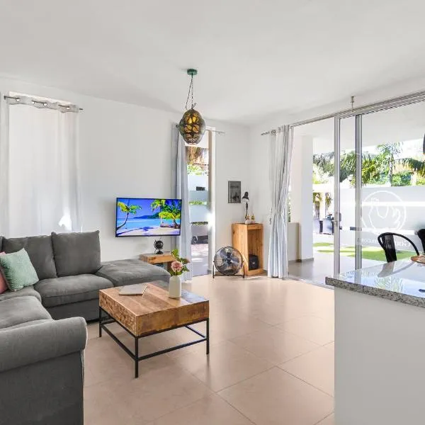 Goudhaen Luxury Private apartments Jan Thiel Beach, готель у місті Jan Thiel