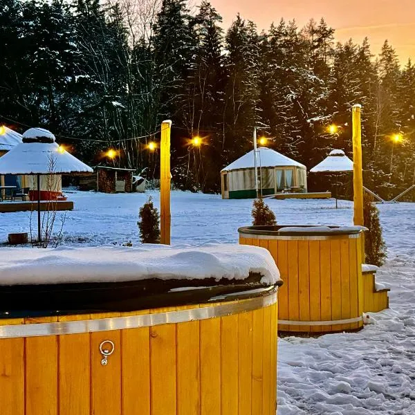 Glamping Niebiańska Osada Jurty Dolnośląskie, Hotel in Polanica-Zdrój
