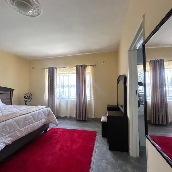 Hatfield staylax Manor 1, hotelli kohteessa Harare