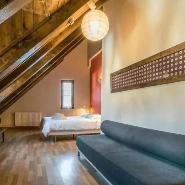 Hotel Nau Iori, ξενοδοχείο σε Βιέλα