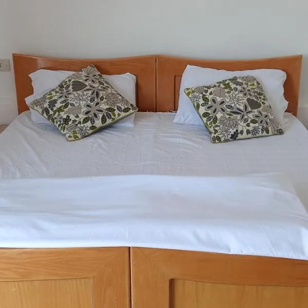 Alnwatif Gate guest house Dana nature reserve,位于达纳的酒店