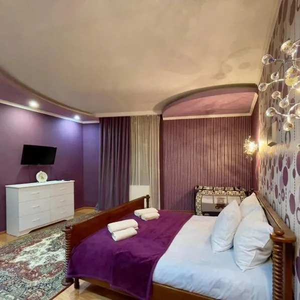 SDD Brothers - Дом с балконом в сердце Тбилиси, hotel din Tbilisi