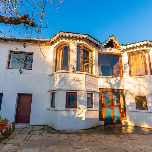 The Mukteshwar Manor, hotel in Mukteswar