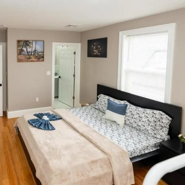 Expansive 3BR Boston Nest - Pet-Friendly - Near Franklin Park & Red Line 558-2, hotel v destinaci Boston