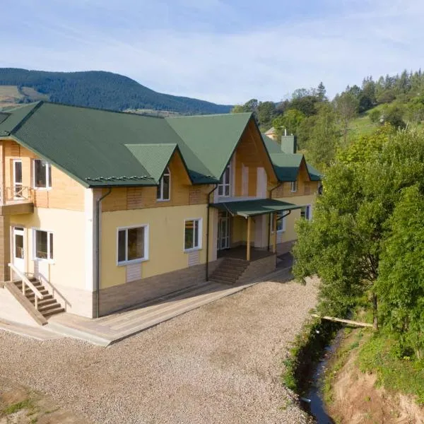 Сироварня Далекі Гори, hotel in Snidavka