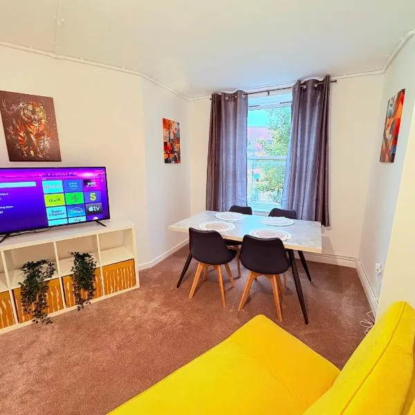 BRAND NEW 2 bed flat plus living room for 7 people near from Chelsea Stadium with welcome breakfast, hotel en Londres
