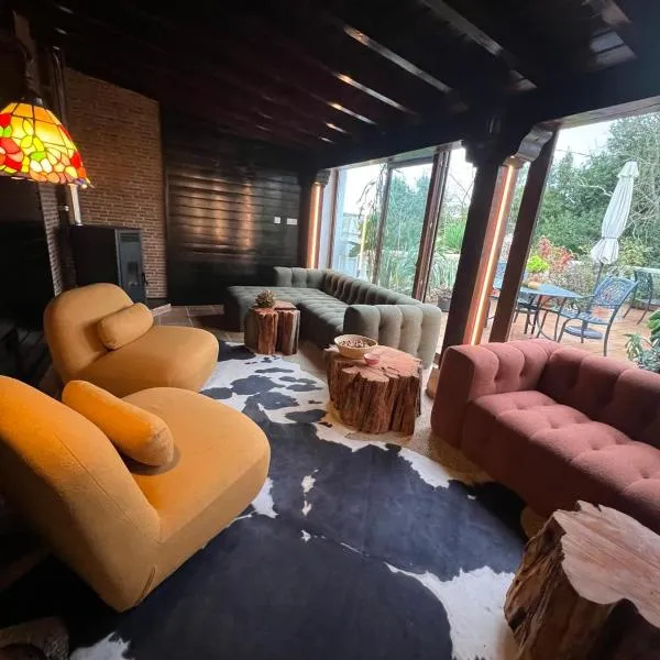 Posada La Vieja Escuela，位于La Revilla的酒店