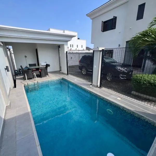 Lekki holiday shortlet - Woodhill Villa, hotel em Lekki