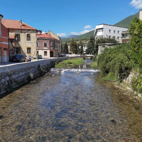 Apartman Školska, hotel Travnikban