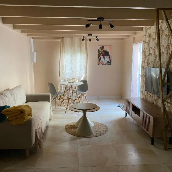 Viesnīca maison dans le quartier de terre sainte elona pilsētā Senpjēra