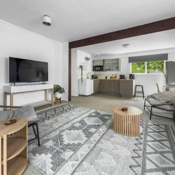 Across The Dunes, Papamoa, hotel in Papamoa