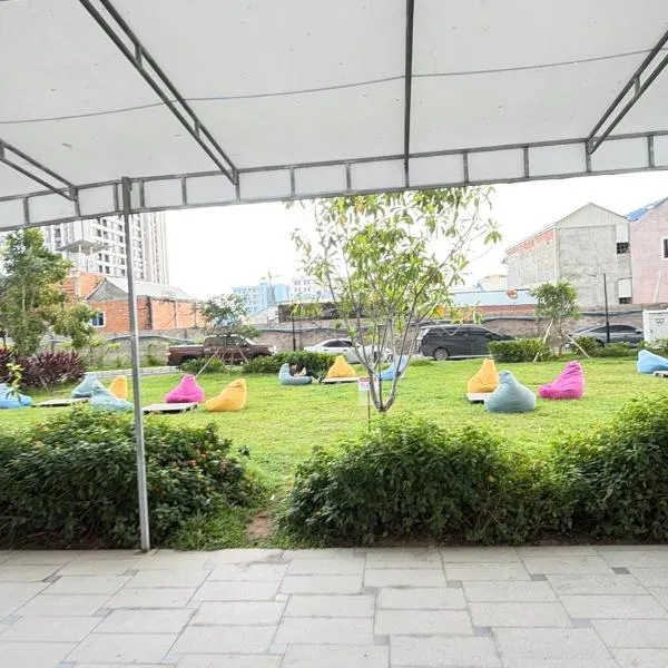 Sambath Sakseth Bungalow, hotel in Koh Rong Island