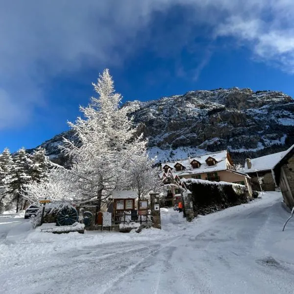 Auberge La Cleida, hotel v destinaci Névache