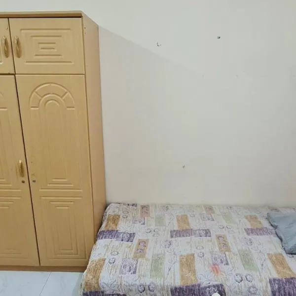 Men-only house in Khor Fakkan, hotel Khor Fakkanban