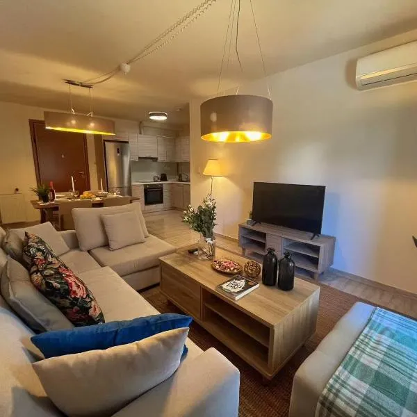 Alimos Skyline Balcony Home، فندق في أثينا