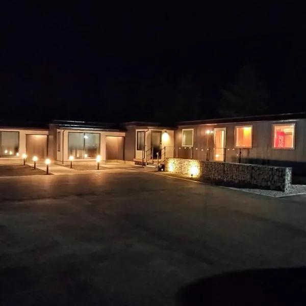 ATTA Toya - Lake Resort, מלון בSobetsu