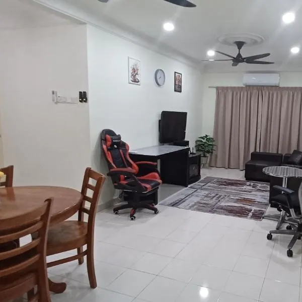 Tokmad Homes - Homestay near Mines, hotel en Serdang Lama