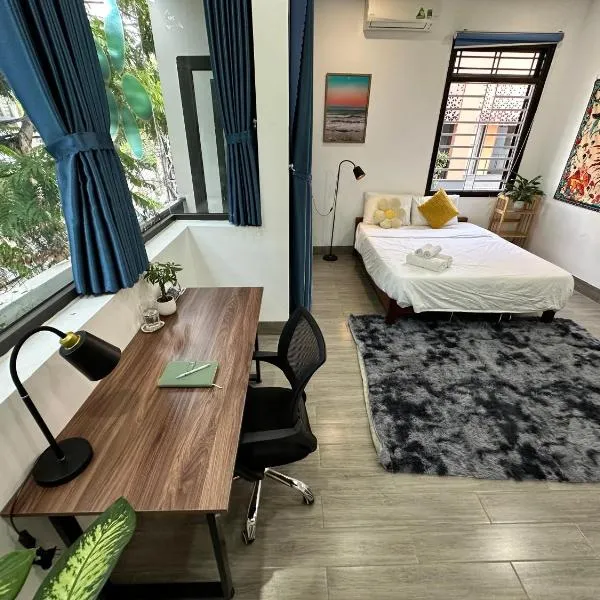 Mandala Living - Cozy 5-Bedroom House, hotel a Da Nang