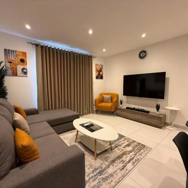 Executive 1-Bedroom at Loxwood by LivWell Suites, khách sạn ở Accra