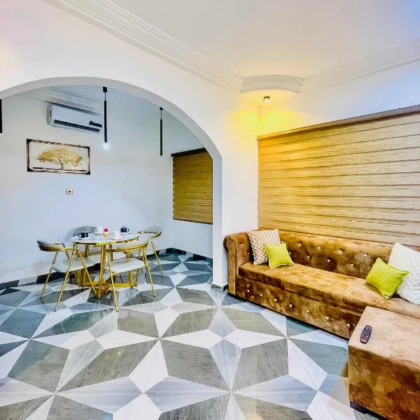 Caroline Cozy Apartment, hôtel à Accra