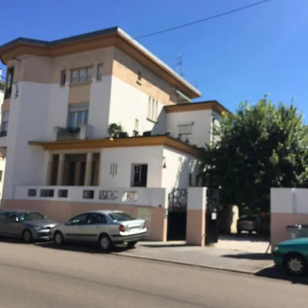 IDÉAL ART DÉCO compris un parking privé sécurisé Darcy Liberté centre Gare-Ville, ξενοδοχείο στη Ντιζόν