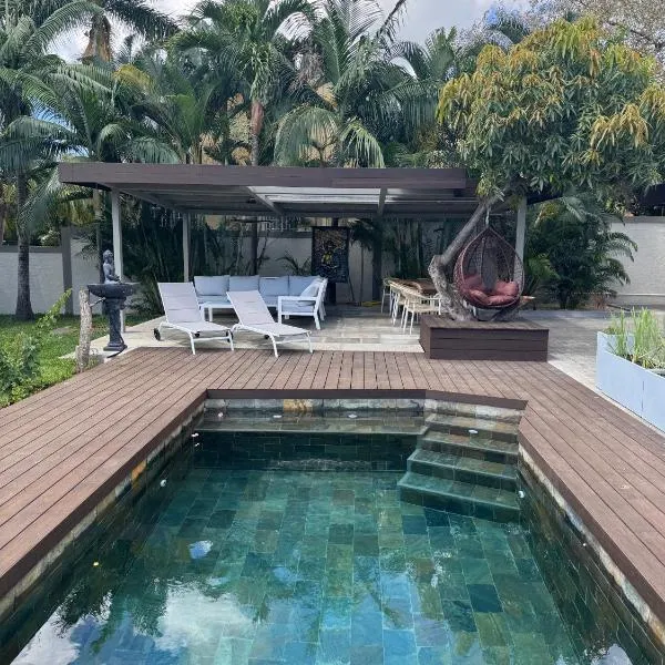 Lakaz Mapou - Magnifiques Appartements rénovés de 3 chambres et 2 salles de bains, hotel in Rivière Noire