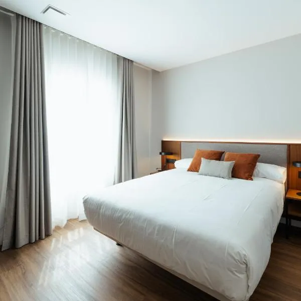 Apartamentos 2H LIVING, hotel sa León