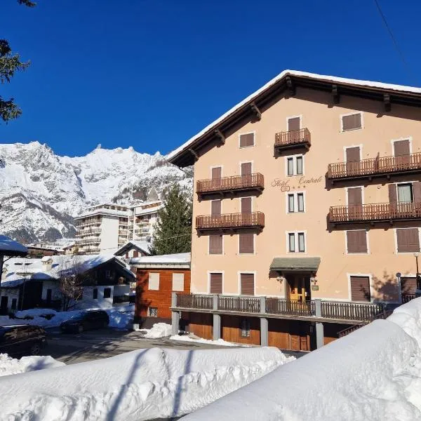 Centrale, ξενοδοχείο στο Κουρμαγιέρ