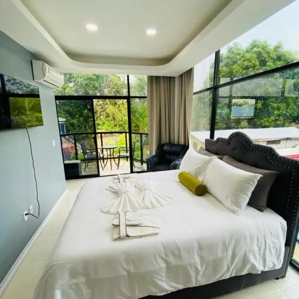 The Alexandria Marquis Hotel and Resort, khách sạn ở San Ignacio