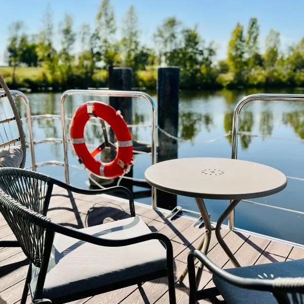 L'Escale Royale Torcy - Marne la Vallée, hotel v destinaci Torcy