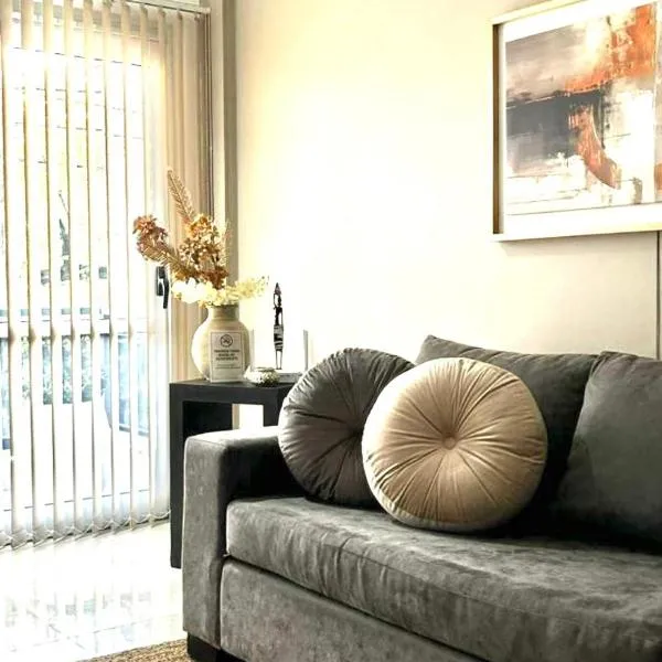 Departamento Premiun con Cochera en Villa Dolores, hotel em Villa Dolores