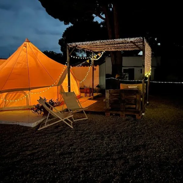 CÁDIZ -TIPI en Chiclana de la frontera, España，位于奇克拉纳－德拉弗龙特拉的酒店
