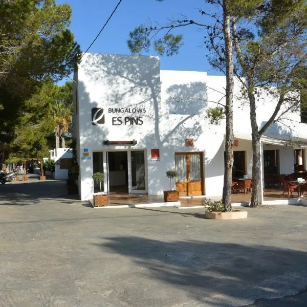 Bungalows Es Pins - Emar Hotels, hotel in Playa Migjorn