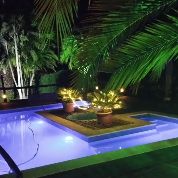 Guest House Peter Flanders, hotel in Tigre