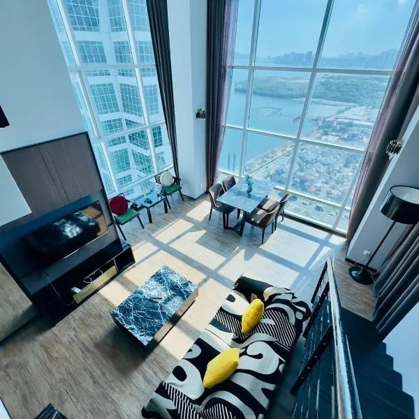 High Floor 2BR Loft Seaview Maritime by Golden Hour 2006, отель в Джорджтауне