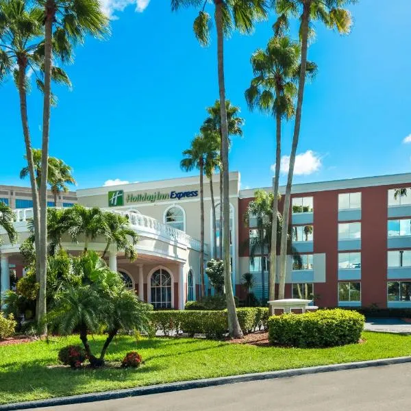 Holiday Inn Express Miami Airport Doral Area by IHG, hotel in Miami
