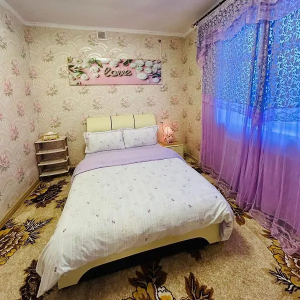 Mandakh Naran Guest House, хотел в Dzuunmod