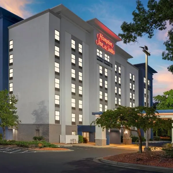 Hampton Inn & Suites Charlotte Arrowood Rd, ξενοδοχείο στη Σάρλοτ