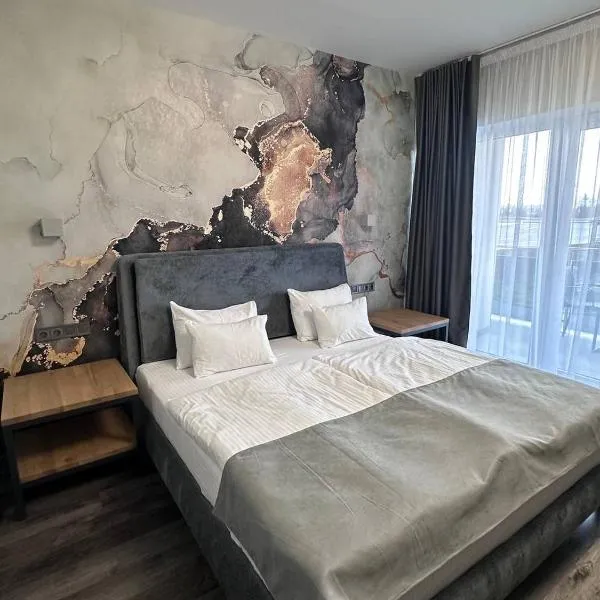 Готельний комплекс GАРБУЗ, hotel v destinaci Zwiahl