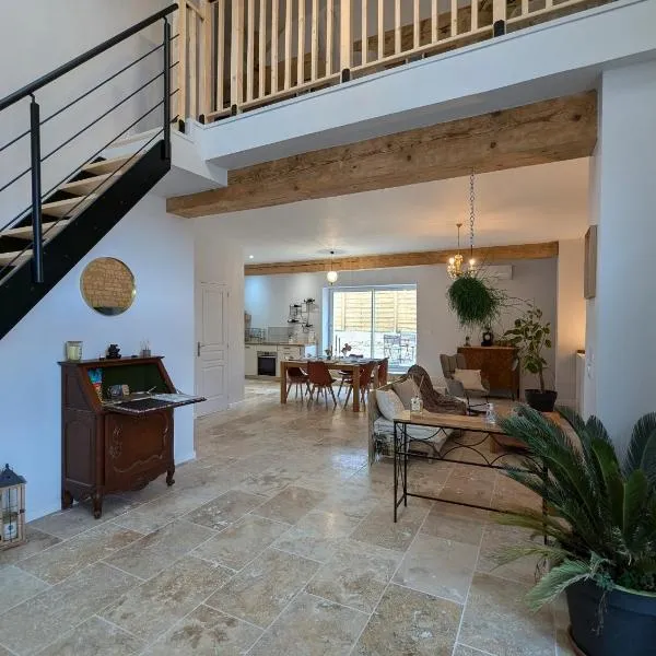 Les Pierres Douces, hotel a Champniers