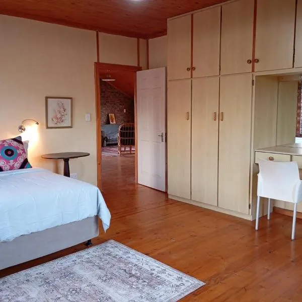 Spacious Home, 2-Bed, 2-Bath, Braai Area, Parking, hotel em Witsand