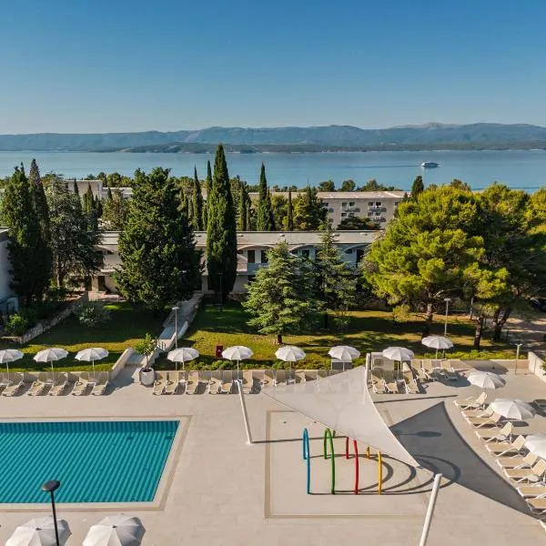 Bluesun Holiday Village Bonaca - Full Board, ξενοδοχείο σε Bol