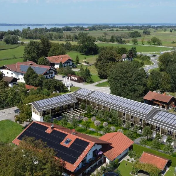 Das Exter - modernes Self Check-in Hotel am Chiemsee – hotel w mieście Übersee